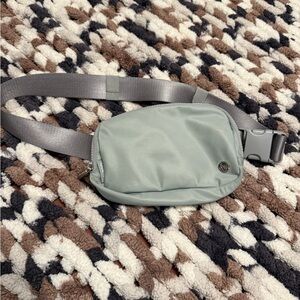 Lululemon Everywhere Belt Bag 1L